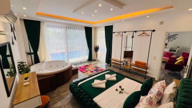 Villa Lantana Korunaklı Havuz 38