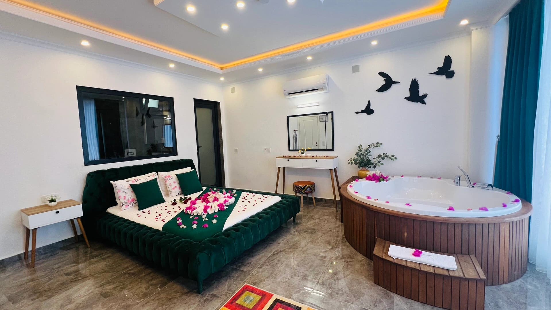 Villa Lantana Korunaklı Havuz 80