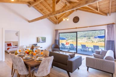 Villa Buğlem Sarıbelen Korunaklı Havuz 61