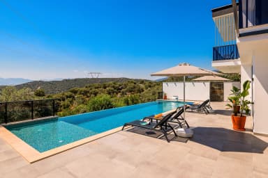 Villa Fi Manor Korunaklı Havuz 53