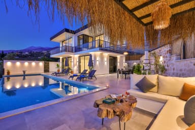 Villa Fi Manor Korunaklı Havuz 45