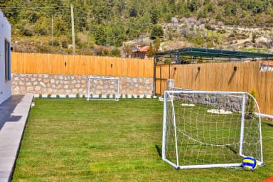 Villa Nazeren Korunaklı Havuz 10