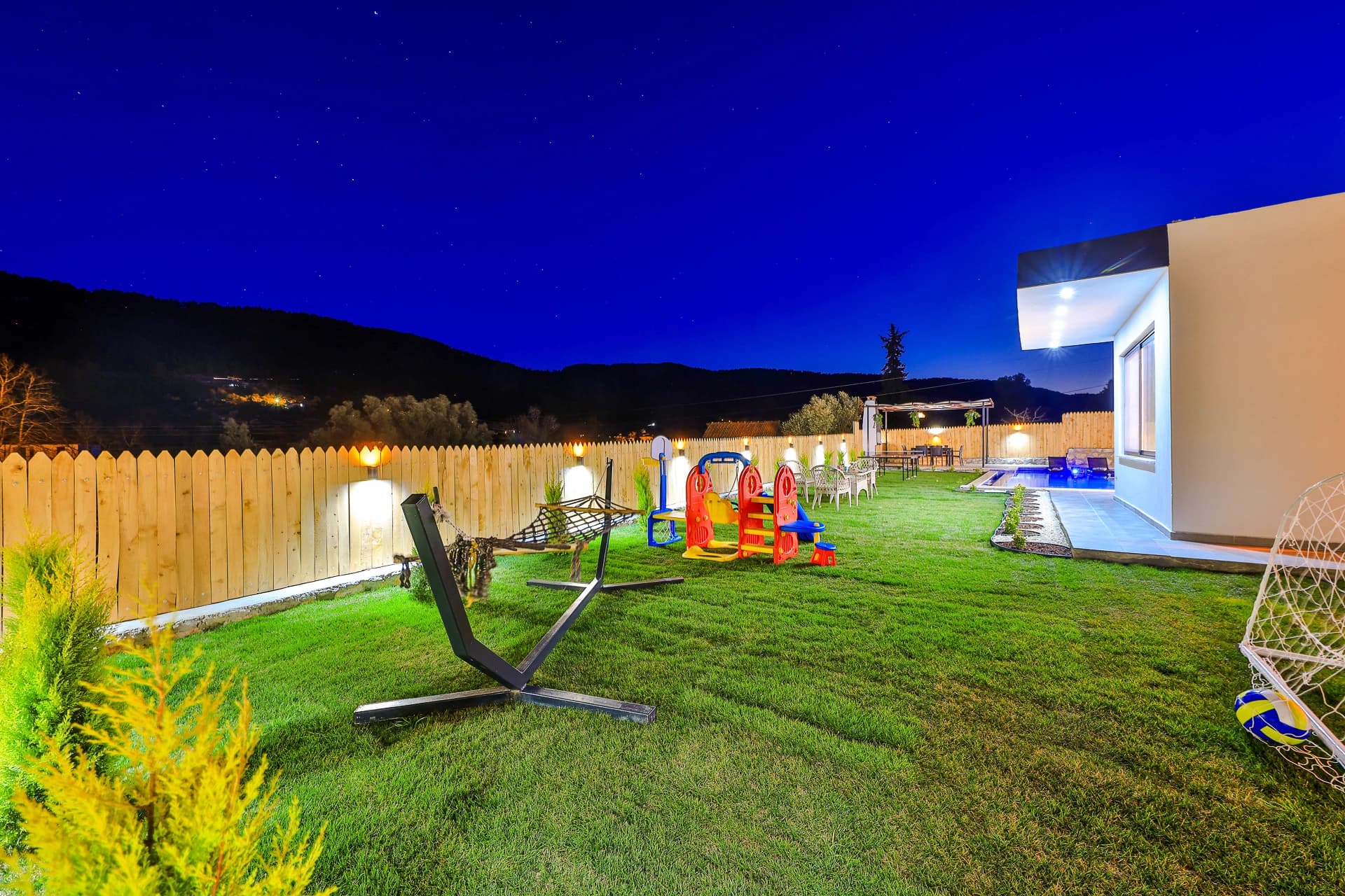 Villa Nazeren Korunaklı Havuz 32