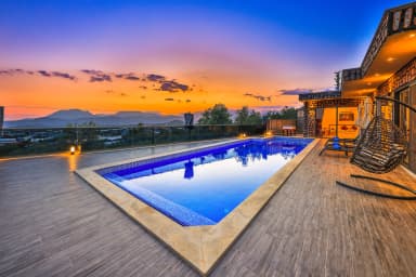 Villa Üzüm Korunaklı Havuz 49