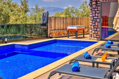 Villa Üzüm Korunaklı Havuz 21