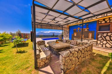 Villa Üzüm Korunaklı Havuz 97