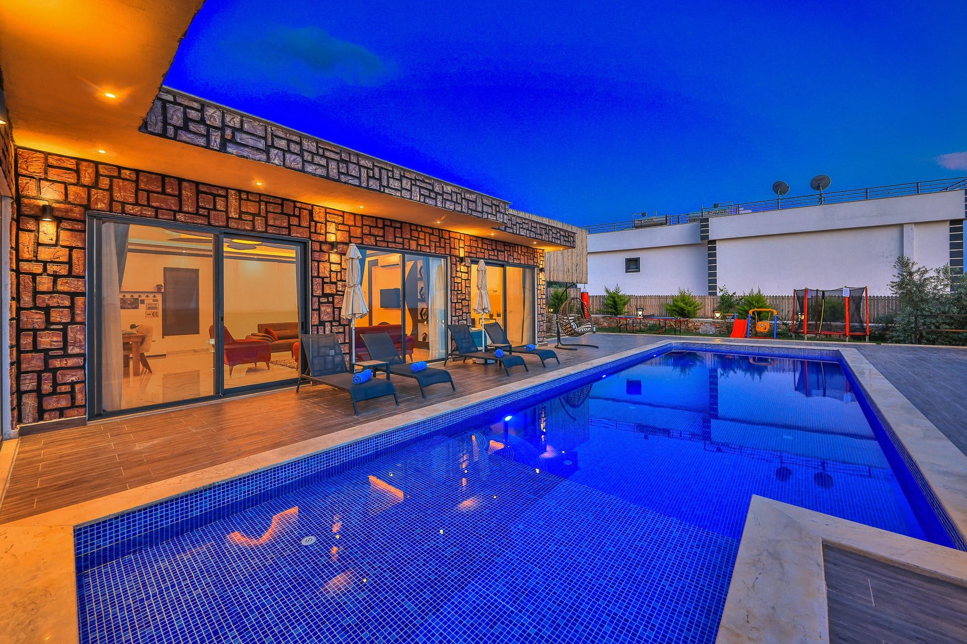 Villa Üzüm Korunaklı Havuz 63