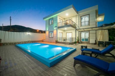 Villa Şakayık Korunaklı Havuz 72