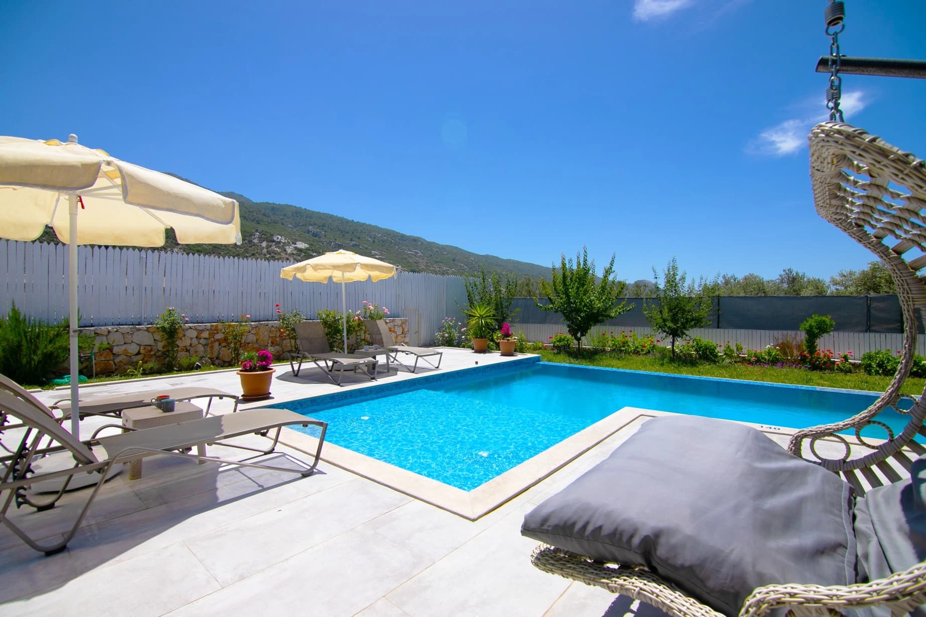 Villa Yeşil Deniz Korunaklı Havuz 62