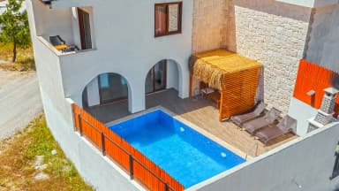 Villa Ceyhan Korunaklı Havuz 29