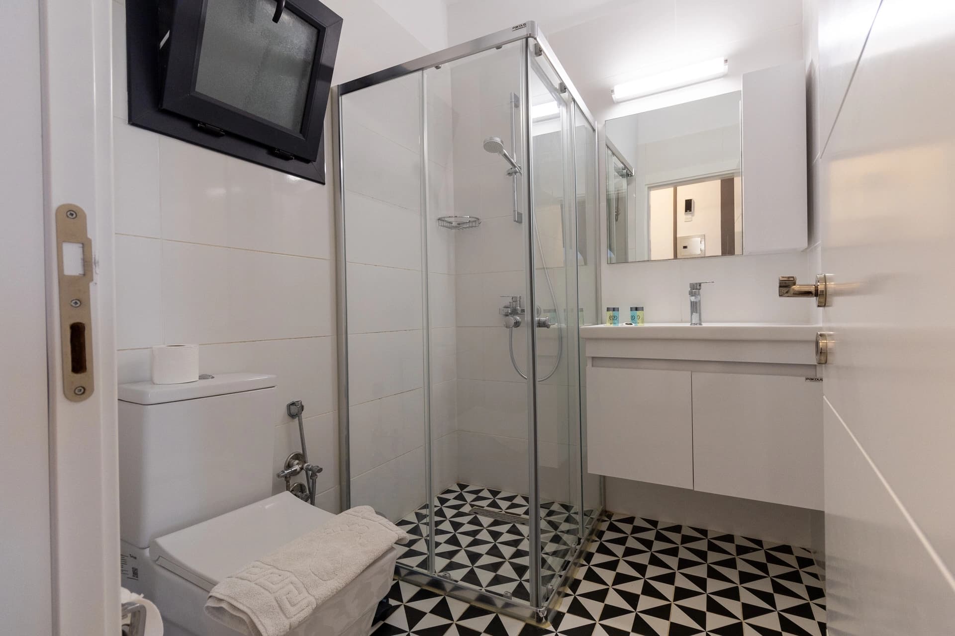 Apart Caesar Gallus 139 Kıbrıs 13