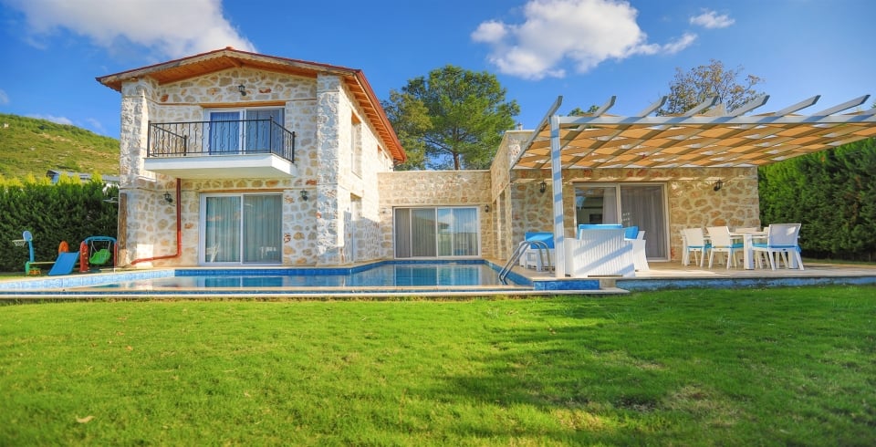 Villa Emir Üzümlü Duo
