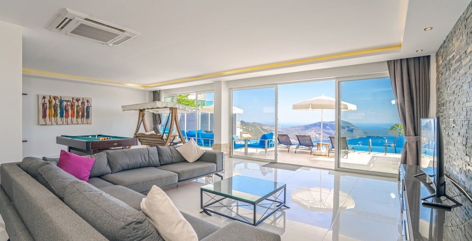 Villa Merit Royal