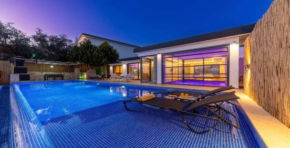 Villa Suvari Duo