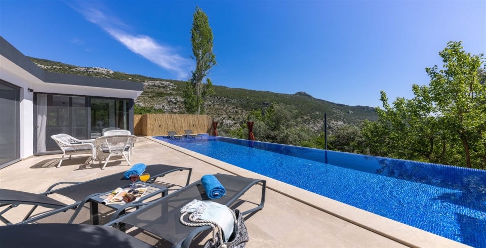 Villa Suvari Duo