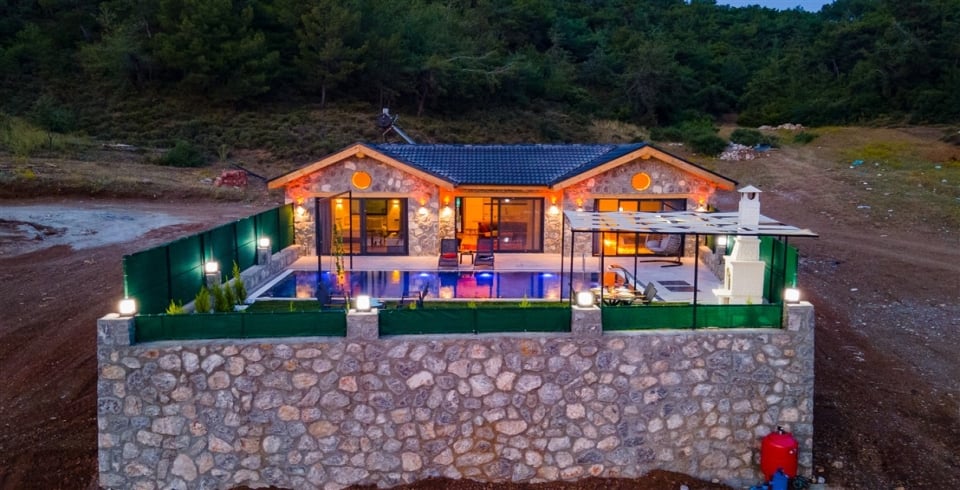 Villa Stone House 3