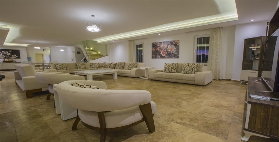 Villa Eagles Lodge