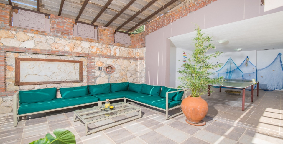 Villa Tulip