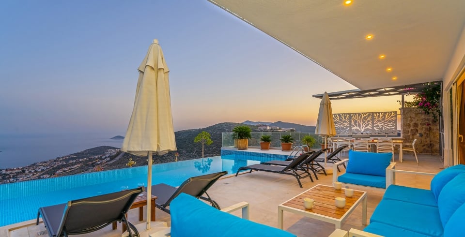 Villa Merit Royal