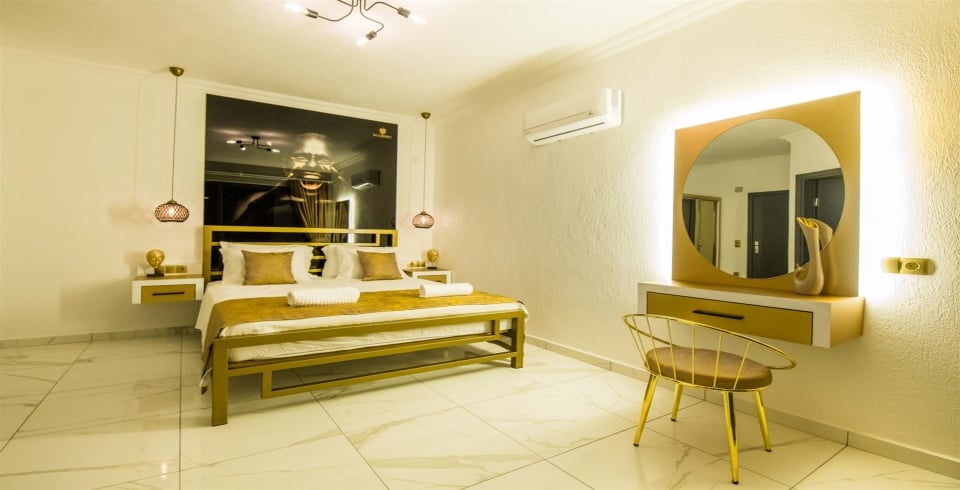 Villa Mulberry Collection 2