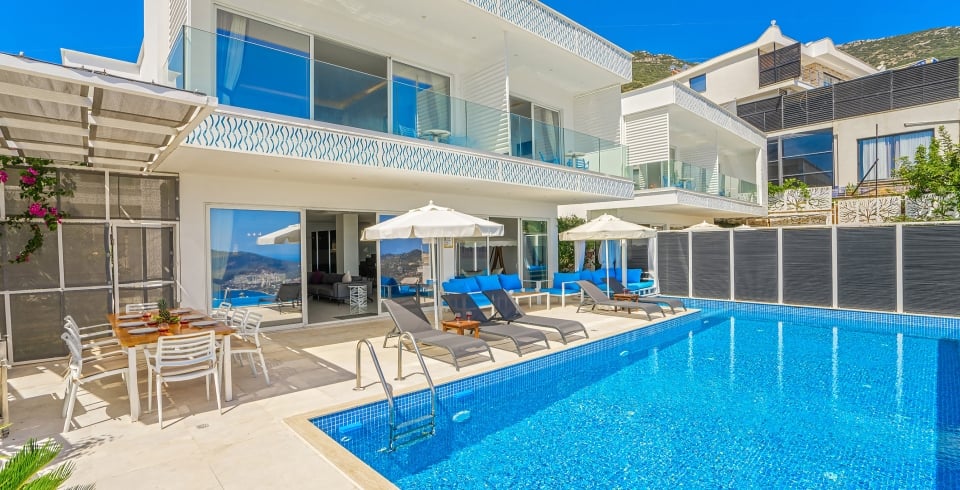 Villa Merit Royal