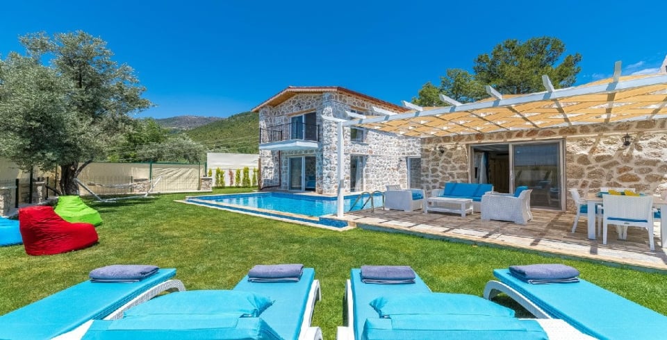 Villa Emir Üzümlü Duo