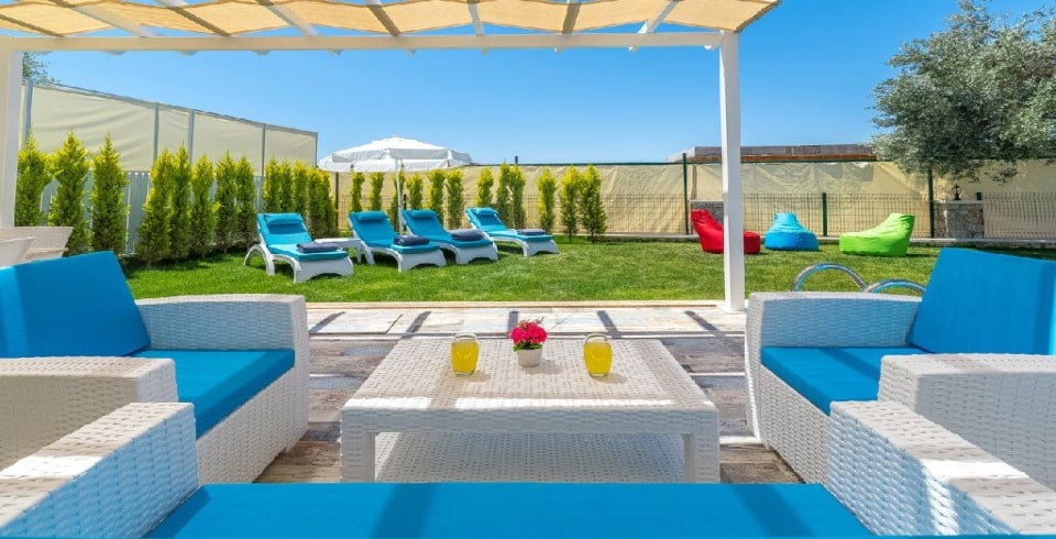 Villa Emir Üzümlü Duo