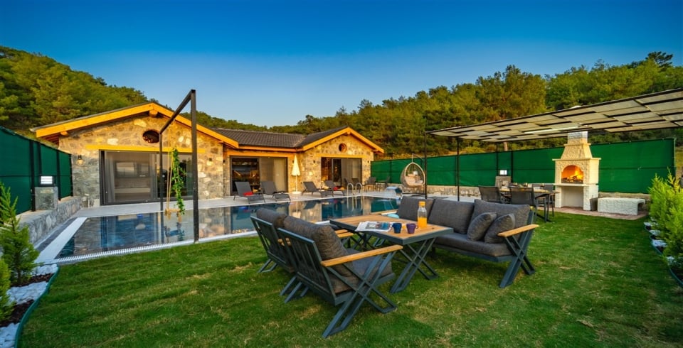 Villa Stone House 3
