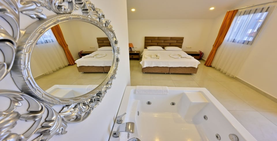Villa Atlantis