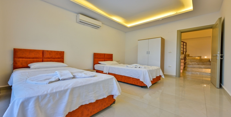 Villa Atlantis