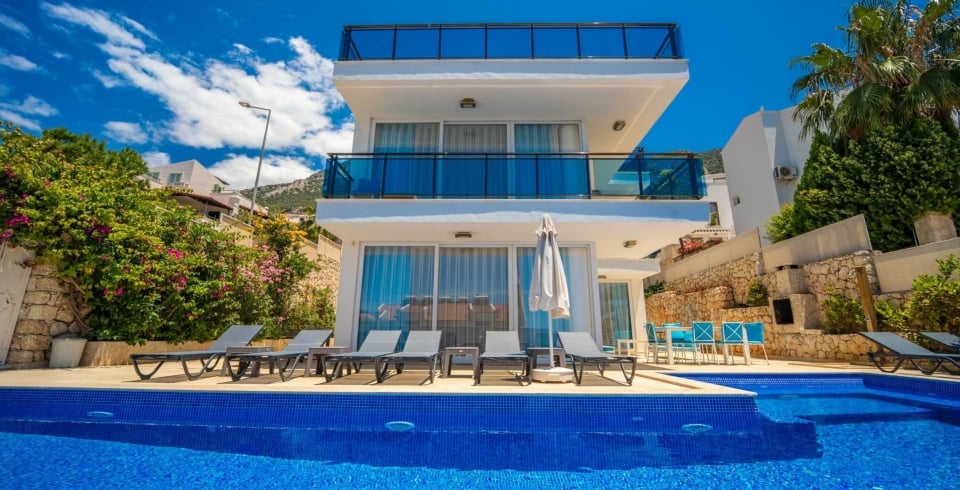 Villa Trios