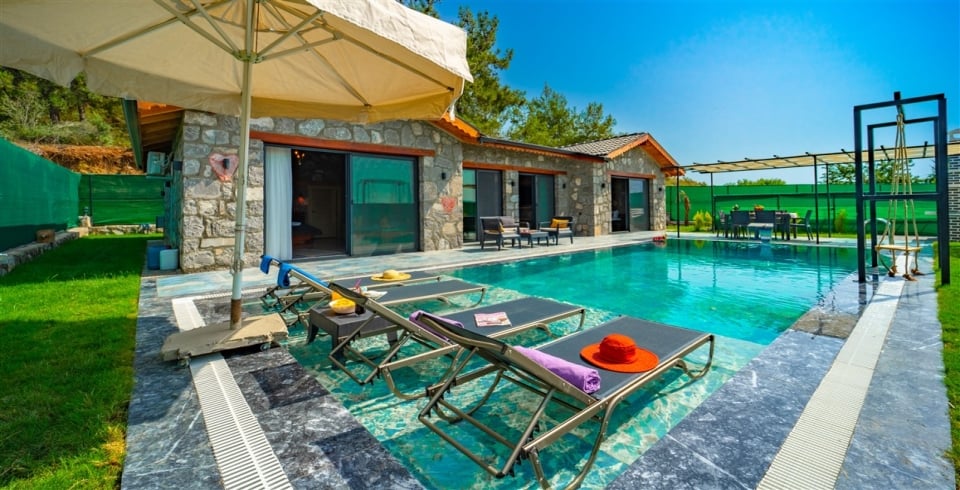 Villa Stone House 2