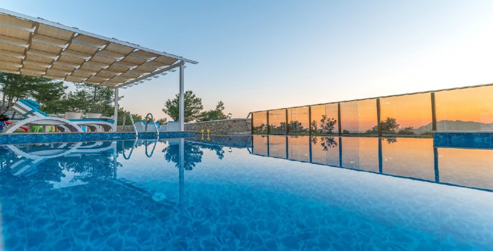 Villa Emir Üzümlü
