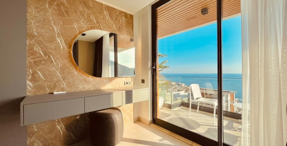 Villa Aura E