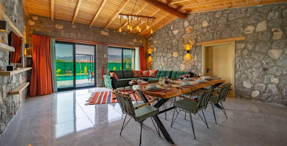 Villa Stone House 2