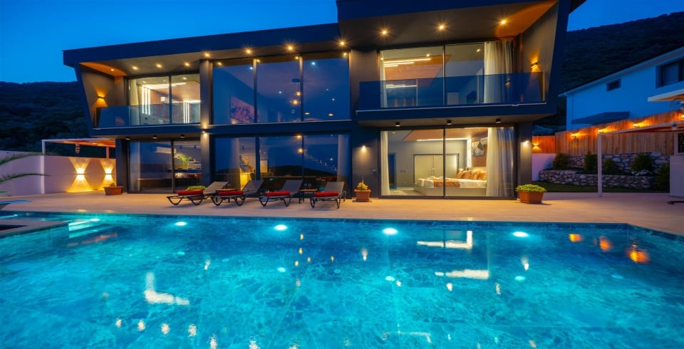 Villa Dark Palace