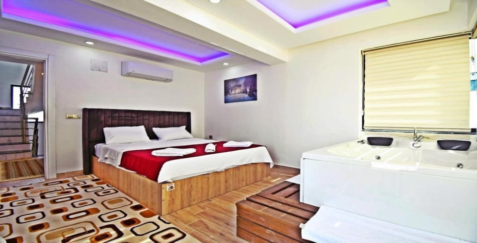Villa Define 1