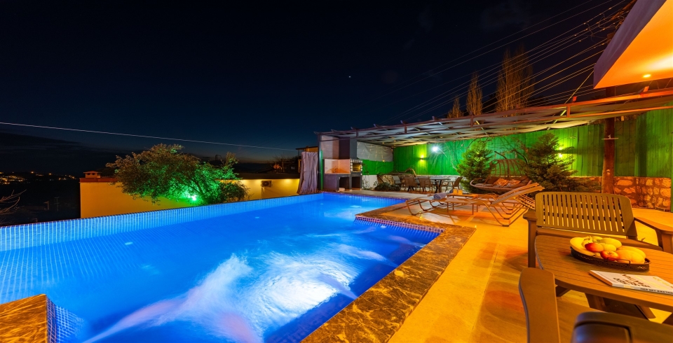 Villa Suvari Vier