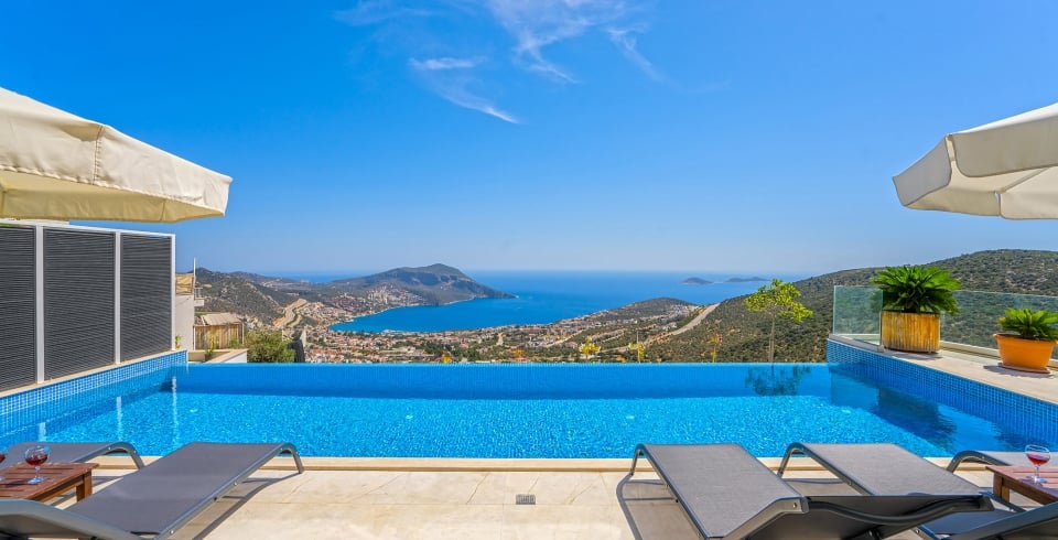 Villa Merit Royal