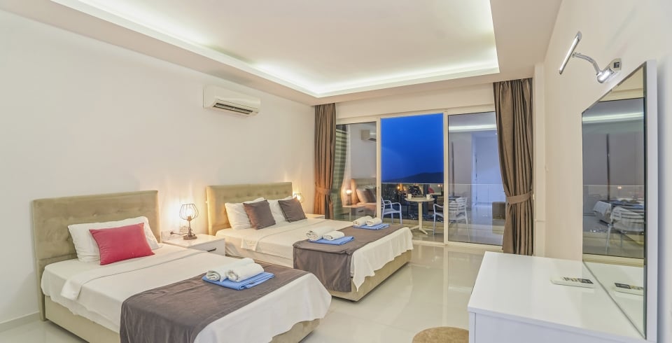 Villa Merit Crystal