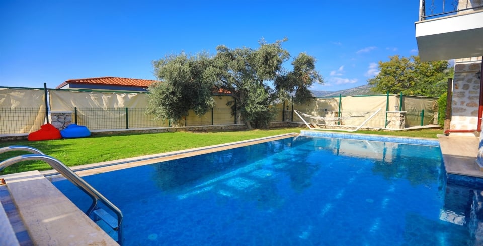 Villa Emir Üzümlü Duo