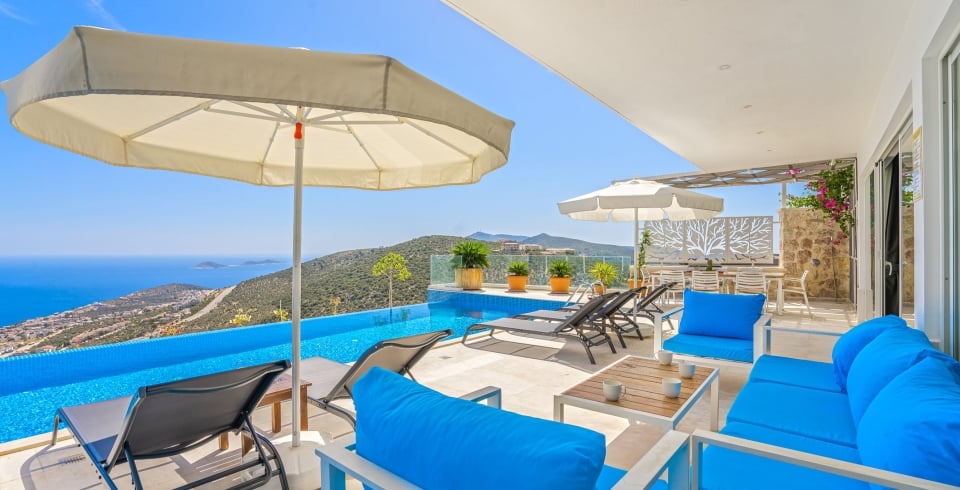Villa Merit Royal