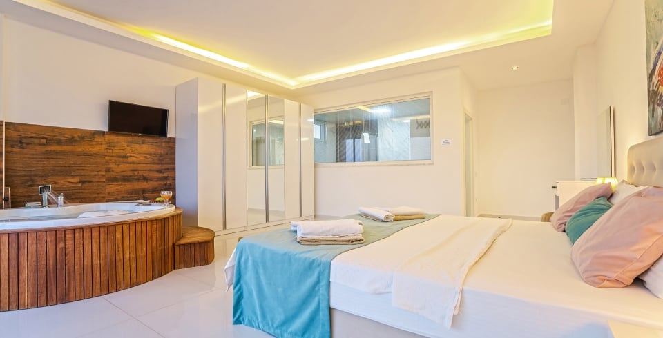 Villa Merit Royal