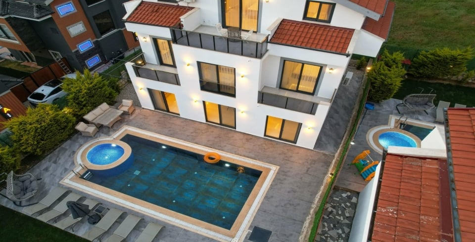 Villa Atlantis