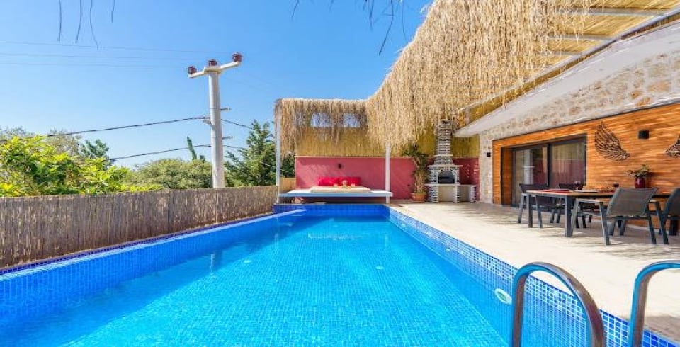 Villa Mira Queen