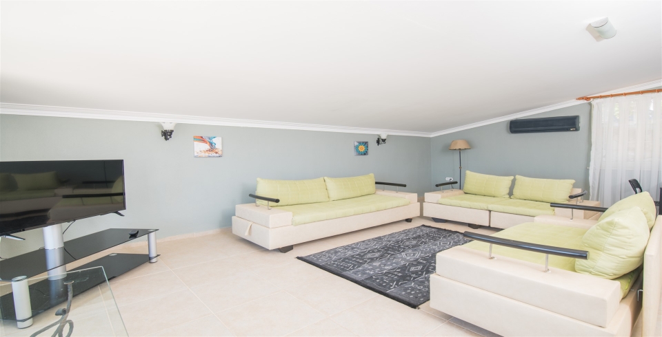 Villa Tulip