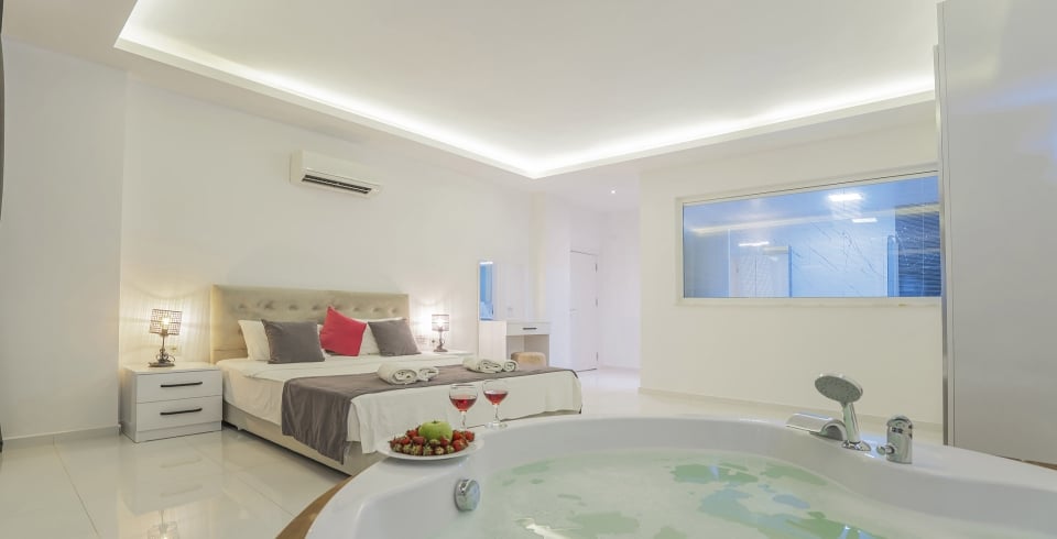 Villa Merit Crystal