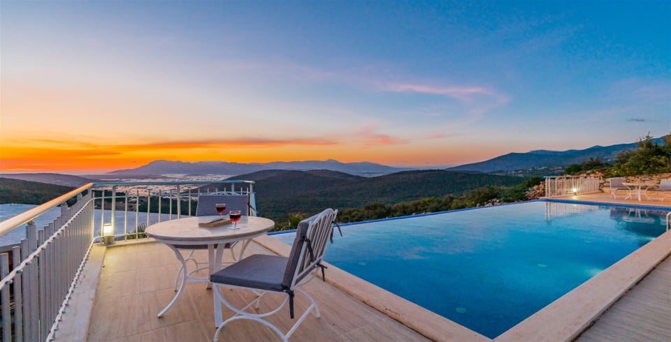 Villa İnfinity