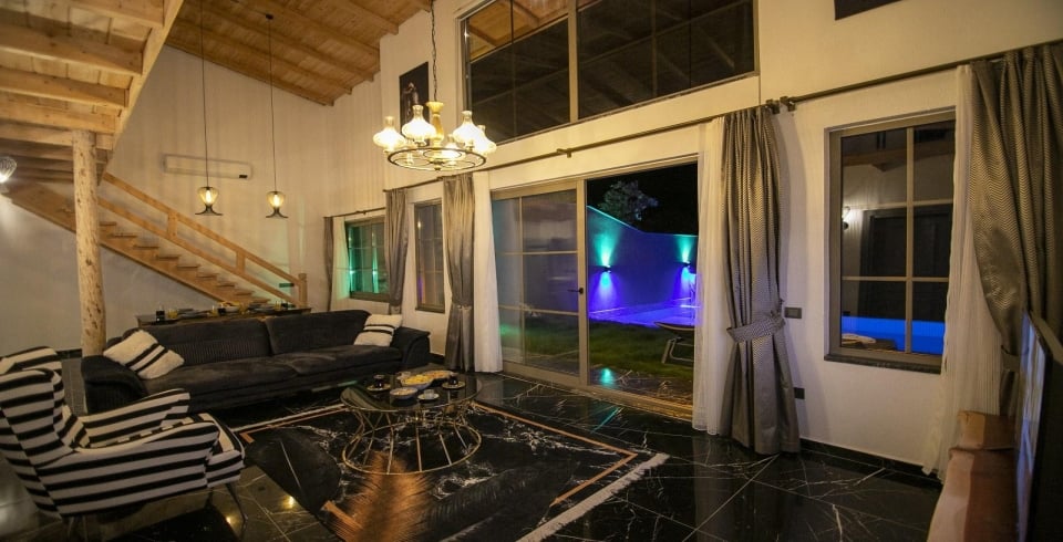 Villa Palace Small
