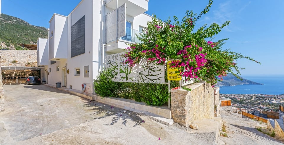 Villa Merit Natural